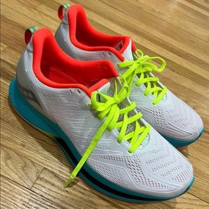 Saucony Mens Endorphin Shift